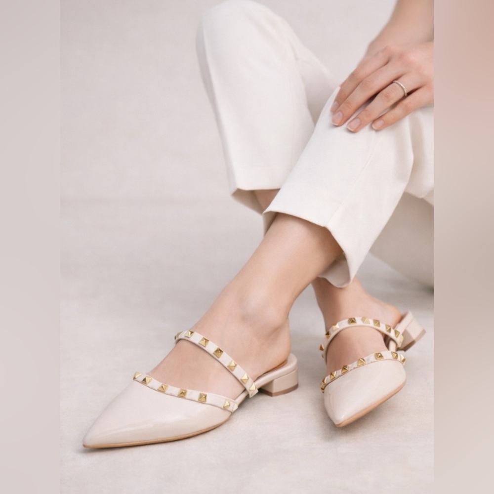 ✨👡 Nude‎ Studded Mule Heels Size 6.5 Pointed Toe Chic Elegant Minimal ✨